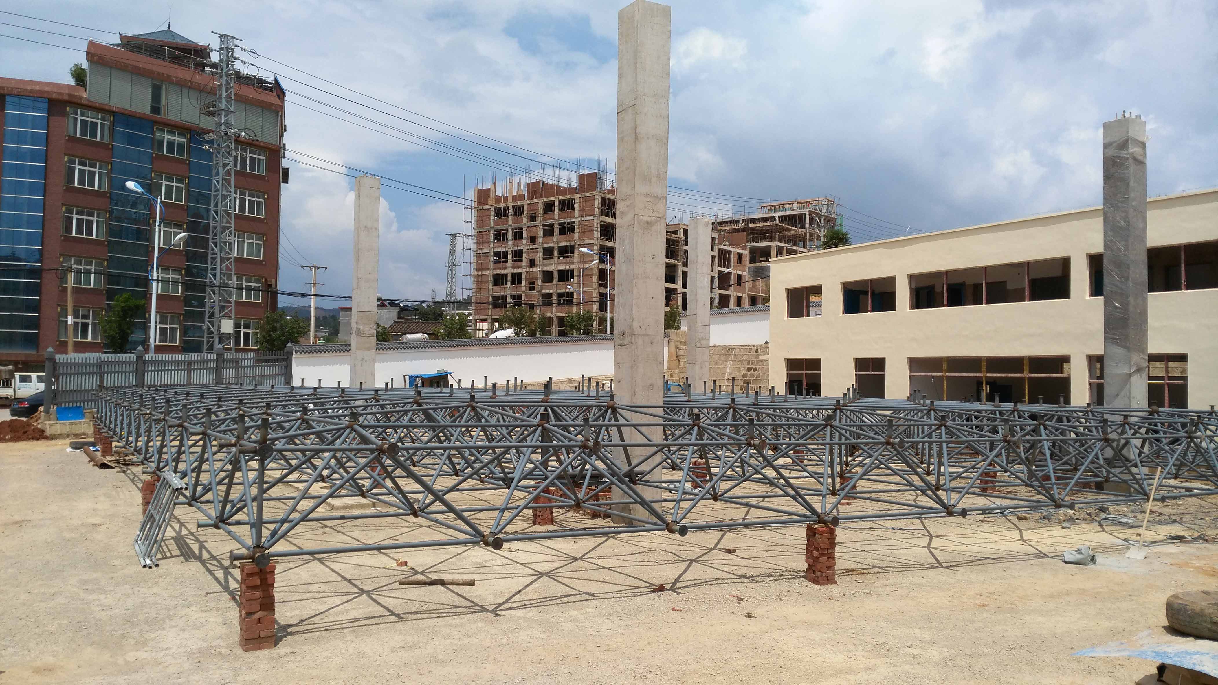 满洲里小型加油站网架