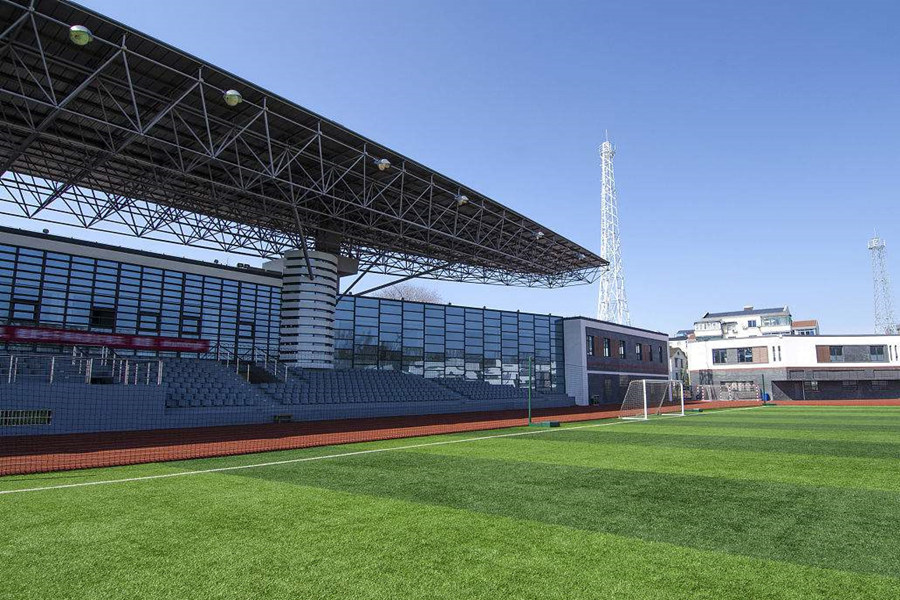 满洲里体育场看台网架工程